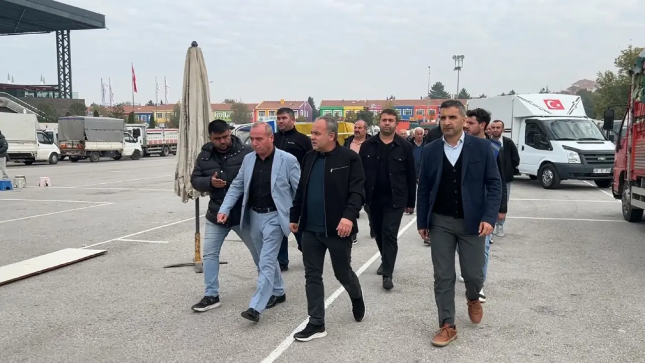 Gerilim Tırmanıyor, Pazarcılar Tezgah Açmadı 1