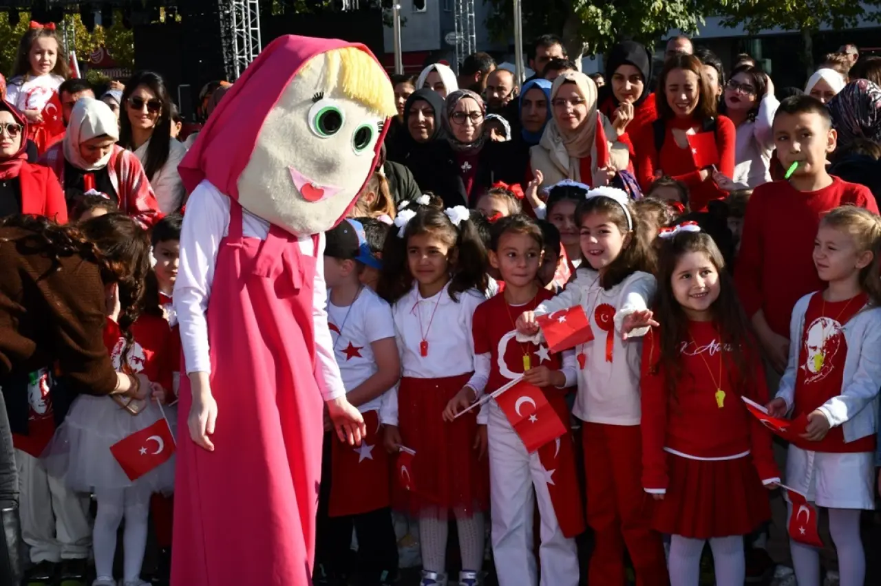 Miniklerin Bayram Coşkusu 6