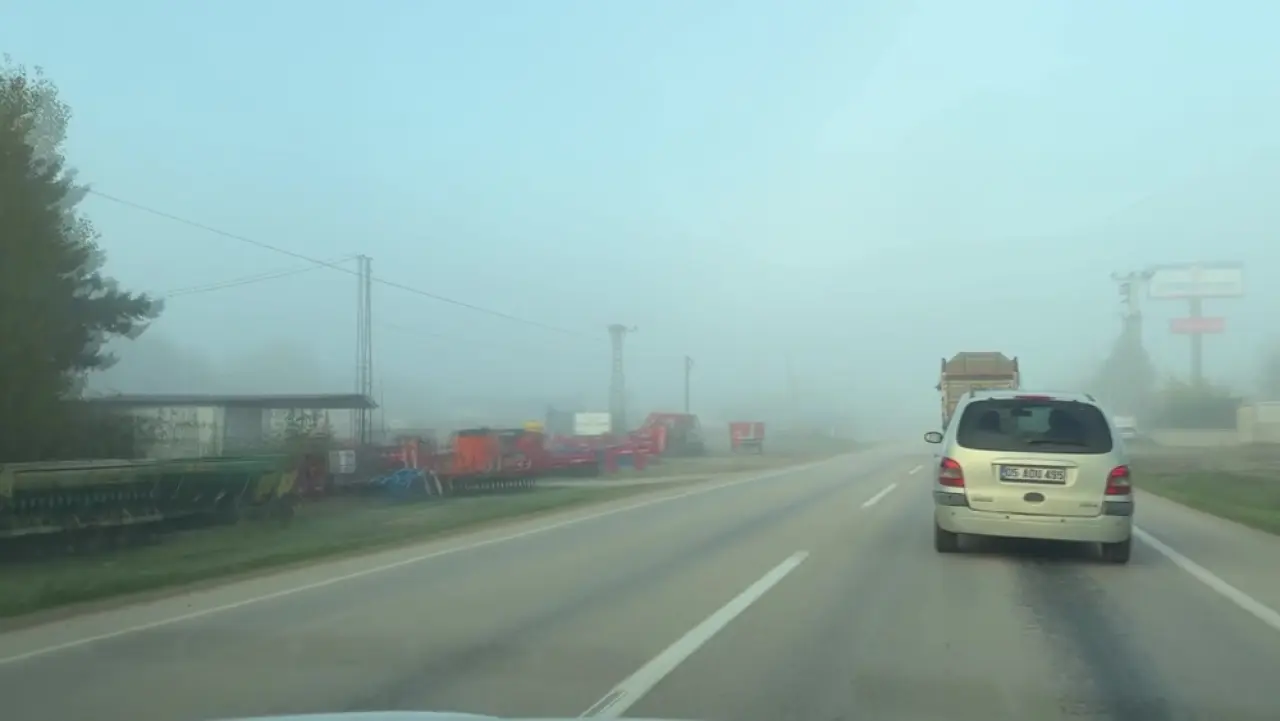 Amasya Yolunda Yoğun Sis Etkisi 2