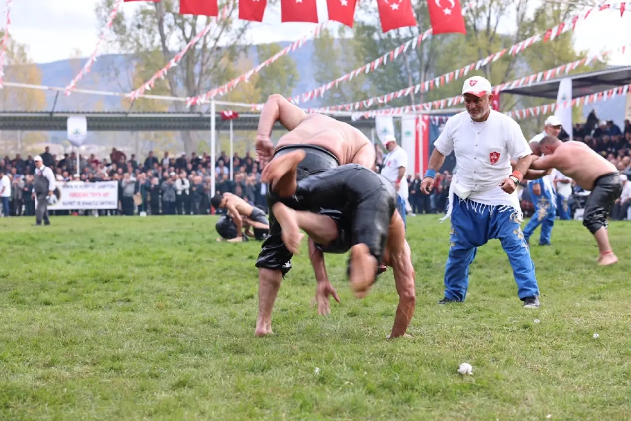 Güreşin Kalbi Kargı’da Attı 4