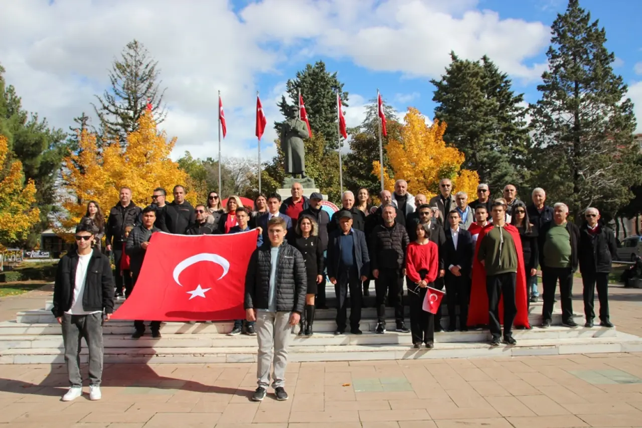 STK’lar Atatürk Anıtı’na Bıraktı 6