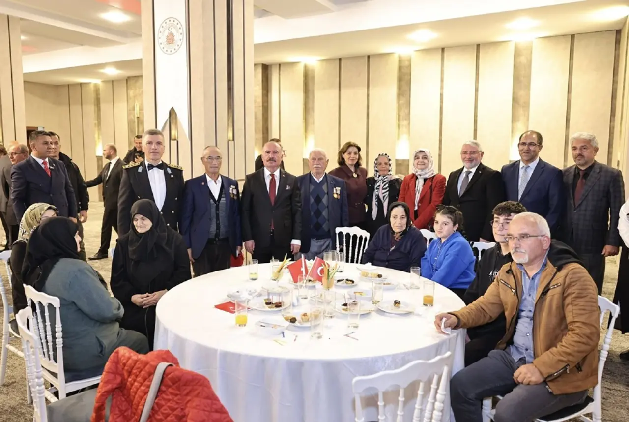 Kent Protokolü, Cumhuriyet Resepsiyonu’nda Buluştu 1