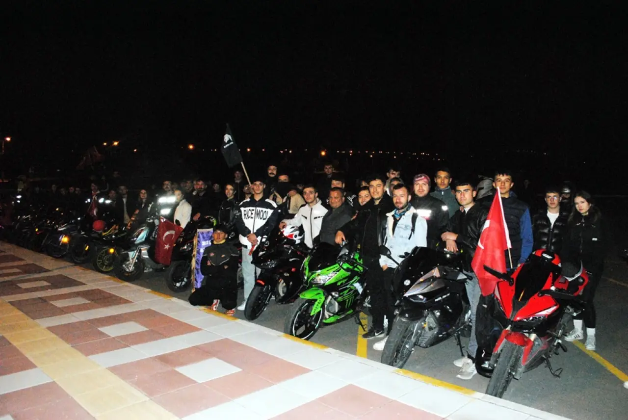 Motosikletçiler Bayram Coşkusuna Ortak Oldu 3