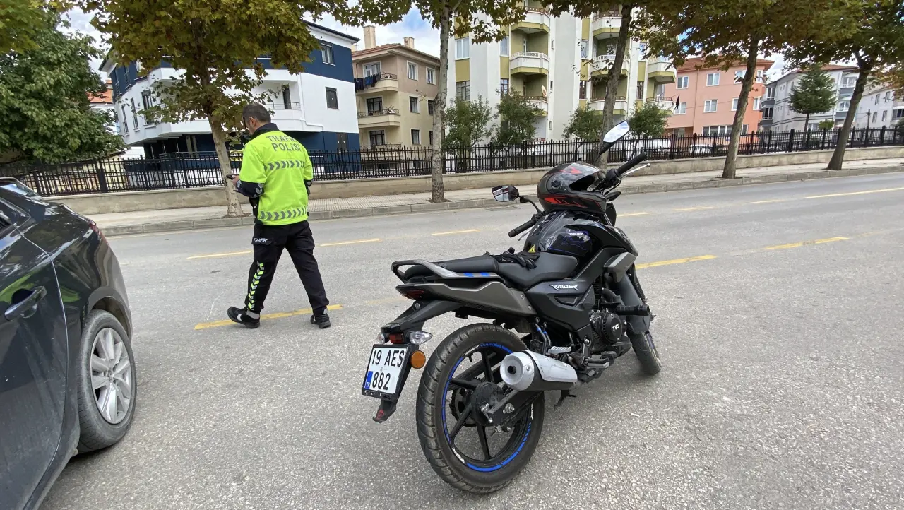 Motosiklet İle Otomobil Çarpıştı 1