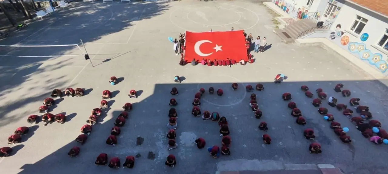 Öğrenciler Filistin'deki Zulme Dikkati Çekti 1