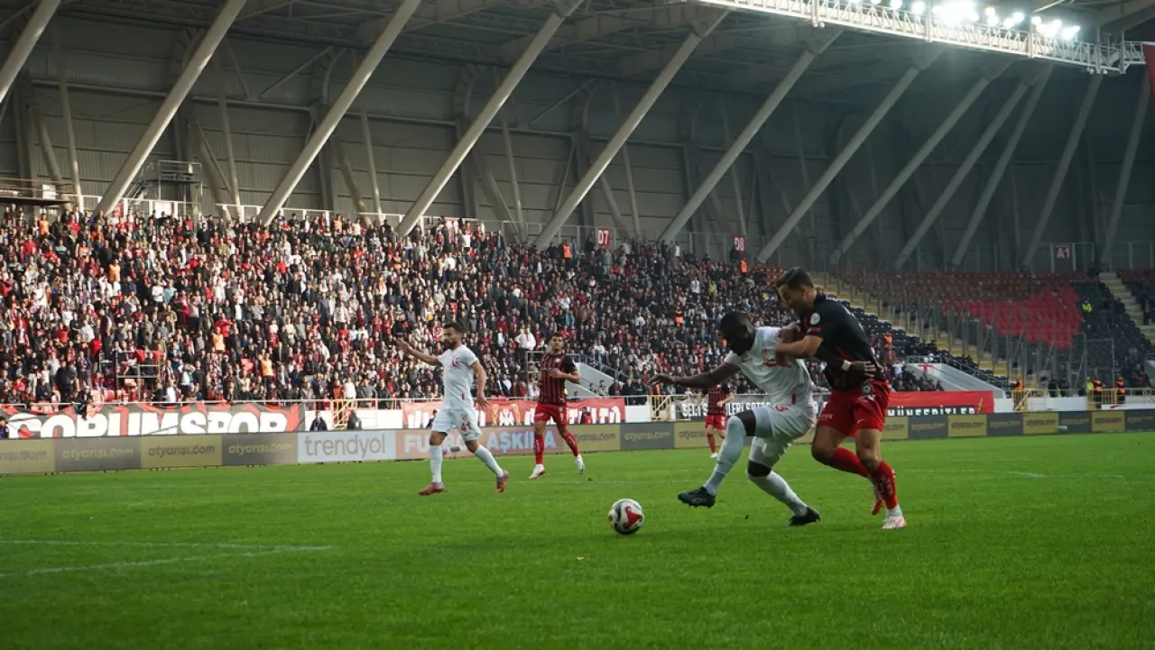 Zirve Yolunda Evde Kritik Kayıp 14