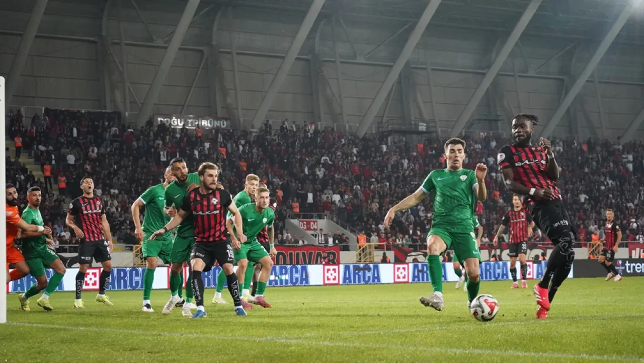 İlk Yarıda Gol Atıyor, İkinci Yarıda Gol Yiyoruz 2