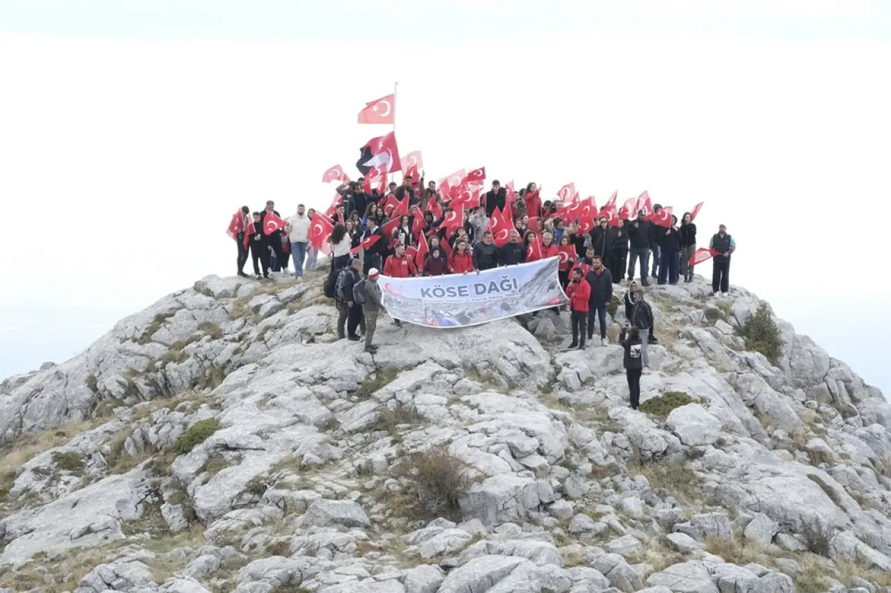Kösedağ Zirvesi’ne Cumhuriyet Yürüyüşü 1