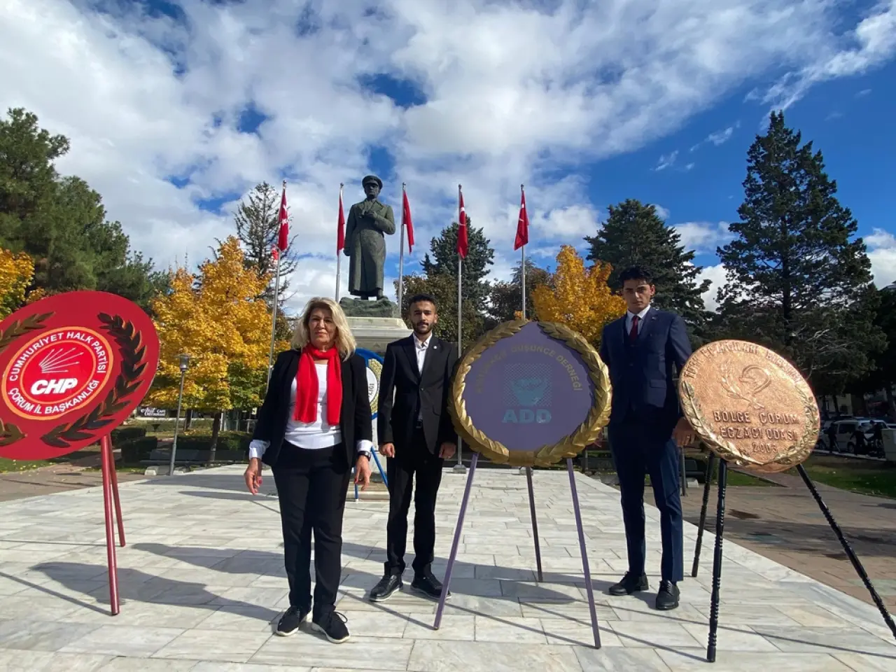 STK’lar Atatürk Anıtı’na Bıraktı 3