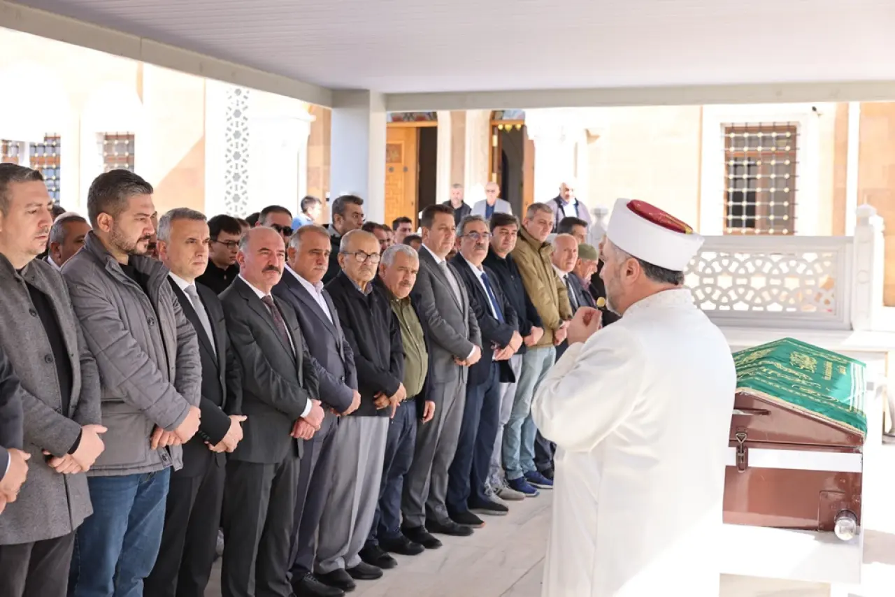 Fikret Yıldırım Toprağa Verildi 3