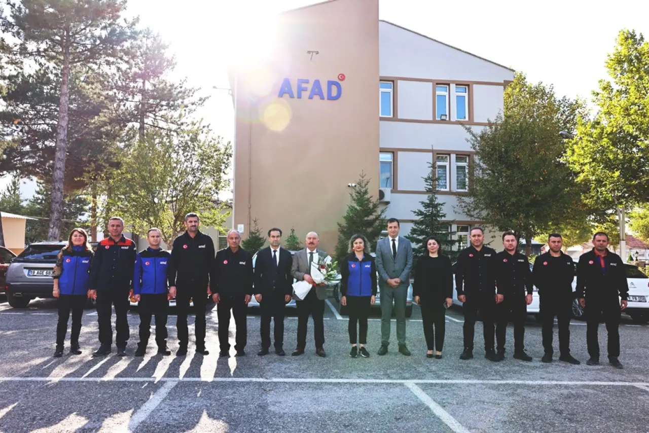 Vali Çalgan, AFAD'ın Çalışmalarını Dinledi 2