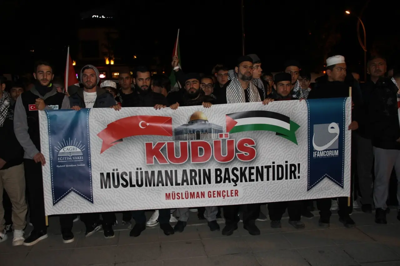 Yüzlerce Vatandaş İsrail'i Protesto Etti 6