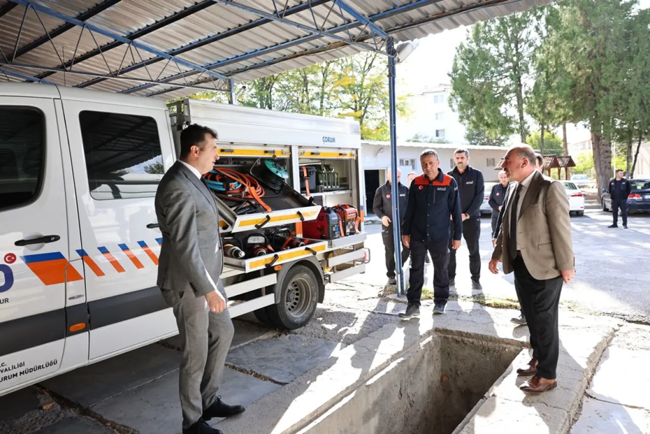 Vali Çalgan, AFAD'ın Çalışmalarını Dinledi 3