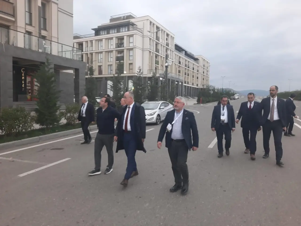 Aşgın: Plakalar da Gönüller de Bir 1