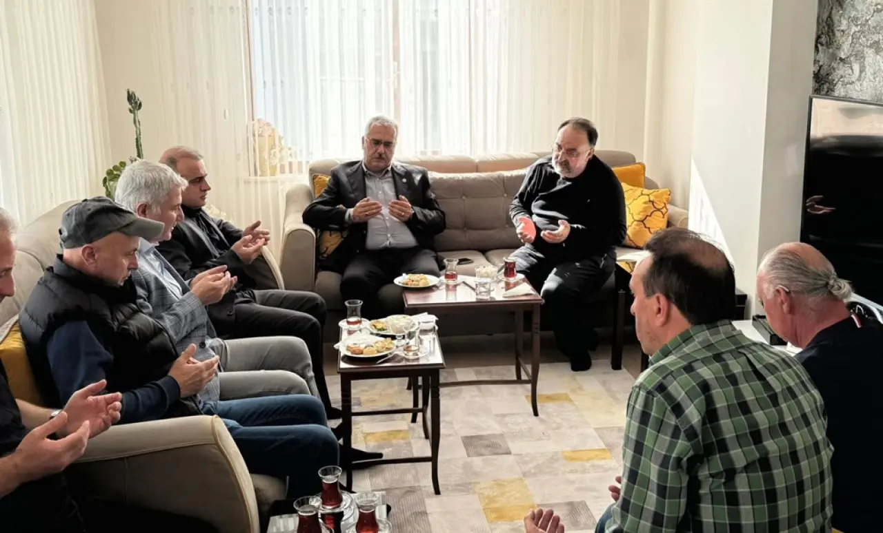 Ahlatcı: Gayemiz İnsana Dokunmak 6