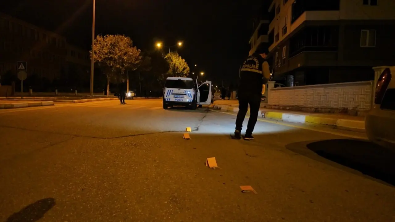 Bıçaklı Silahlı Kavga: 3 Yaralı 2