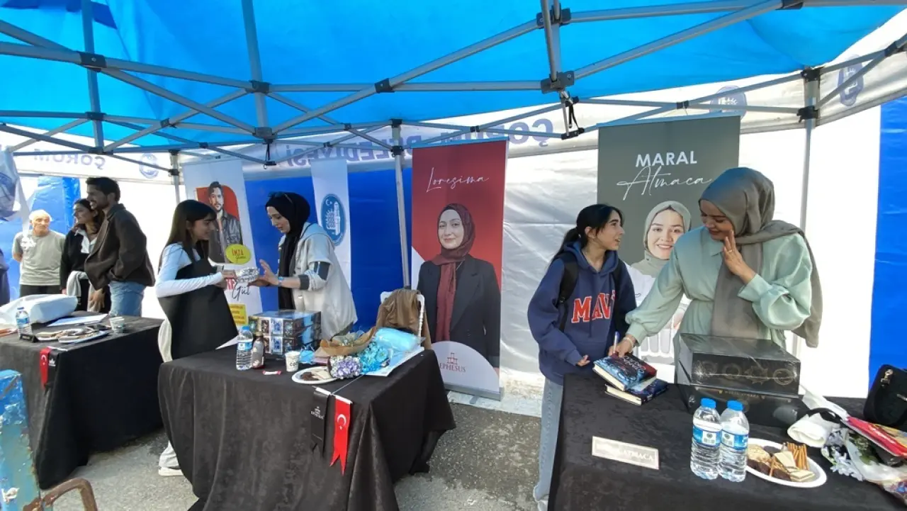 Yazarlar Okurlarıyla Buluşuyor 5
