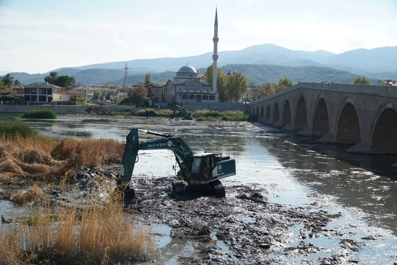 Kızılırmak’ta Temizlik Çalışması Başladı 5