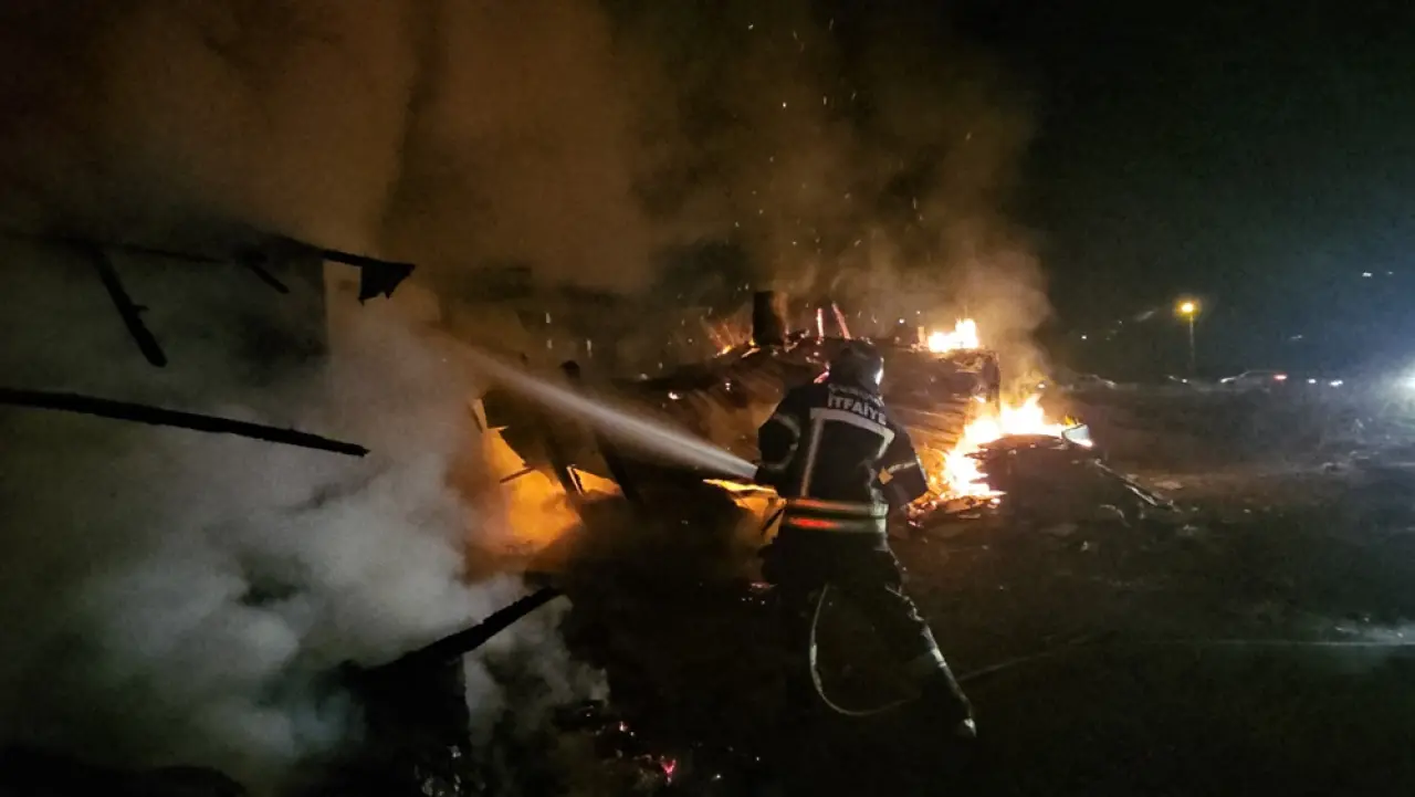 Evde Yangın Çıktı, 7 Kişi Hastanede 1