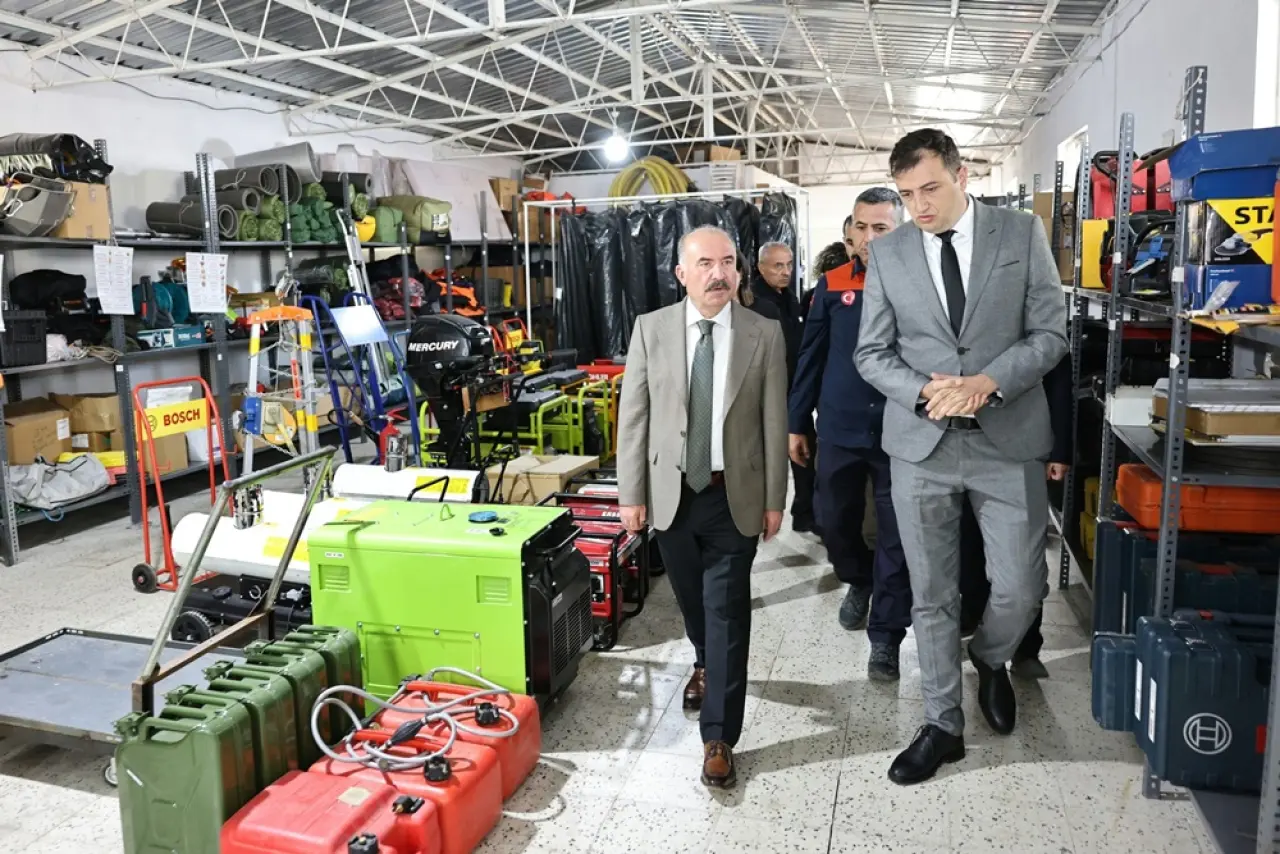 Vali Çalgan, AFAD'ın Çalışmalarını Dinledi 5