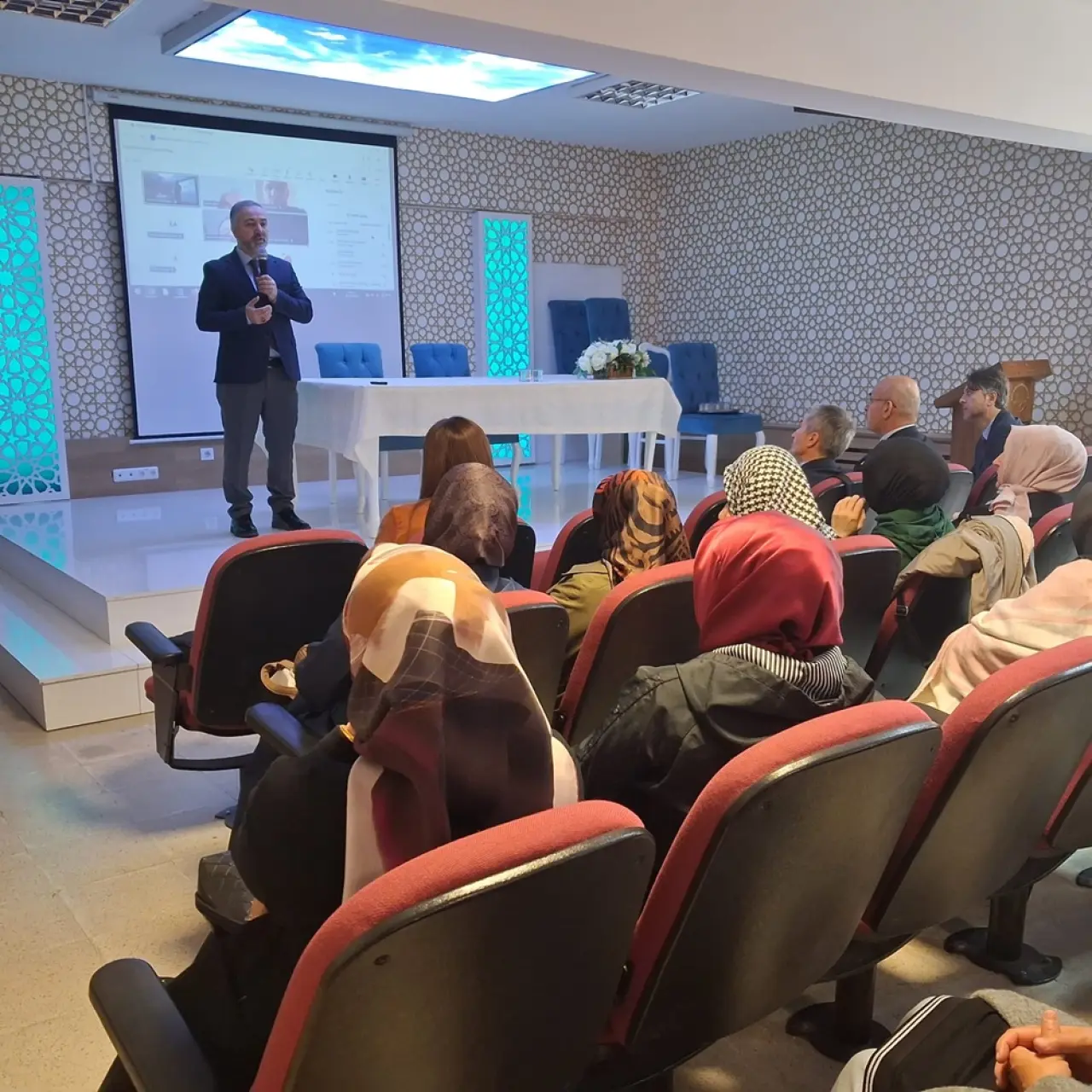 Personele Bağımlılıkla Mücadele Anlatıldı 1