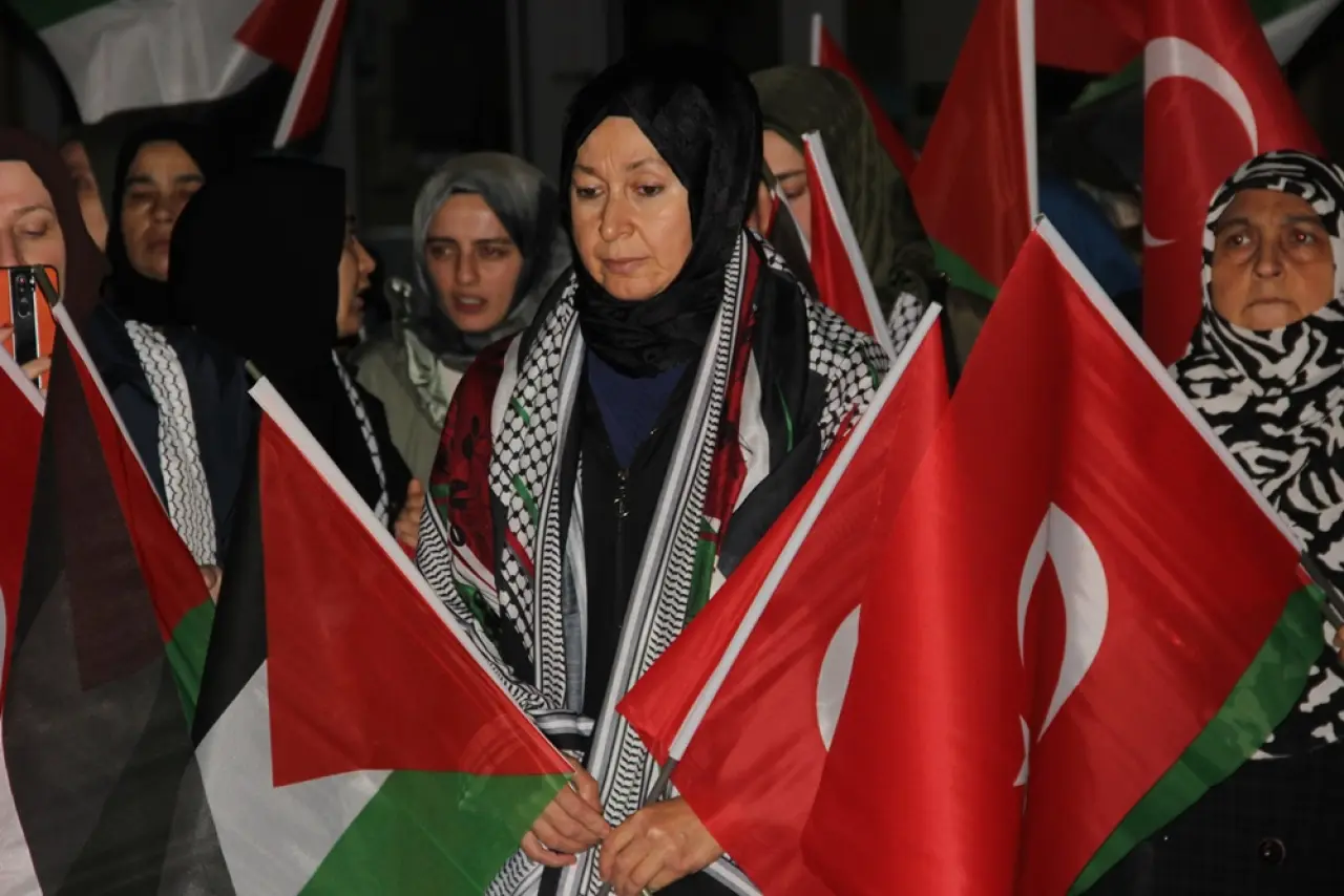 Yüzlerce Vatandaş İsrail'i Protesto Etti 15