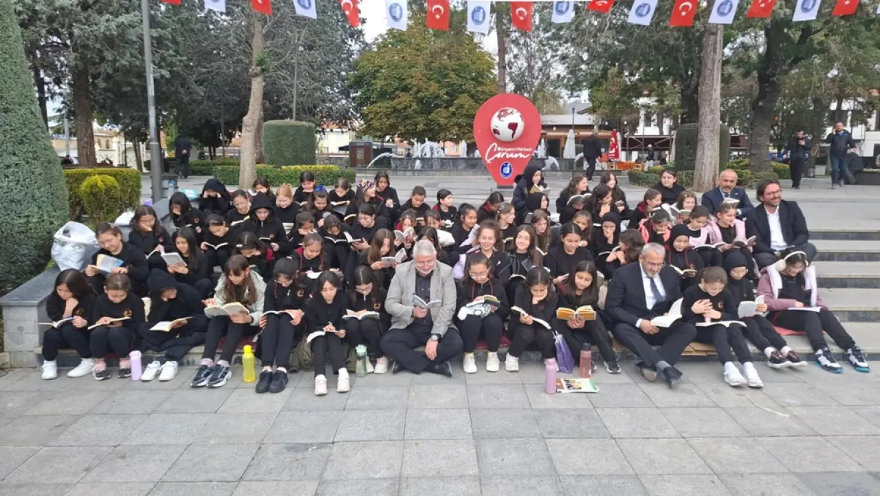 Gençler Kitap Okumanın Önemine Dikkat Çekti 3