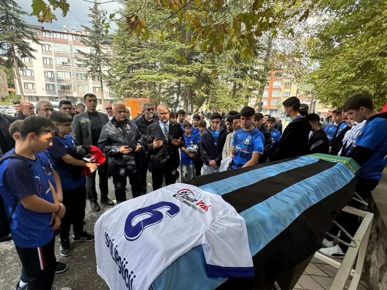 Ahlatcı: Gayemiz İnsana Dokunmak 4