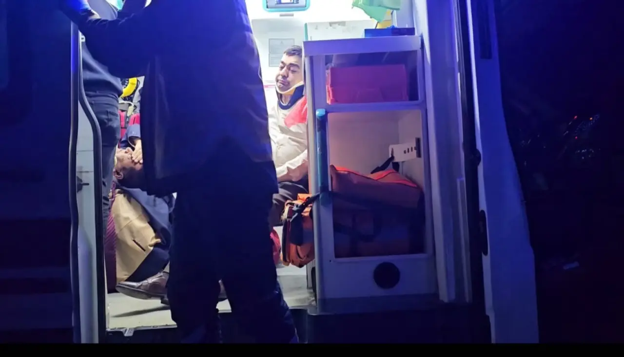 Kamyonetle Minibüs Çarpıştı: 7 Yaralı 6