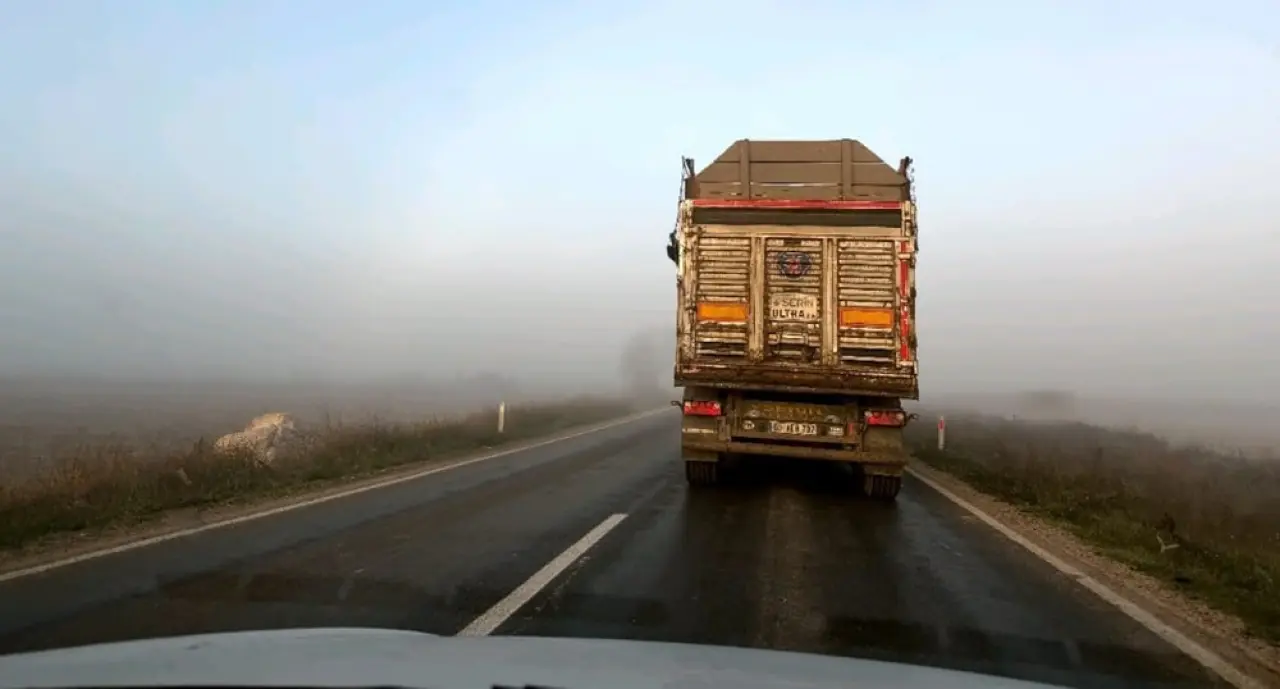 Amasya Yolunda Yoğun Sis Etkisi 4