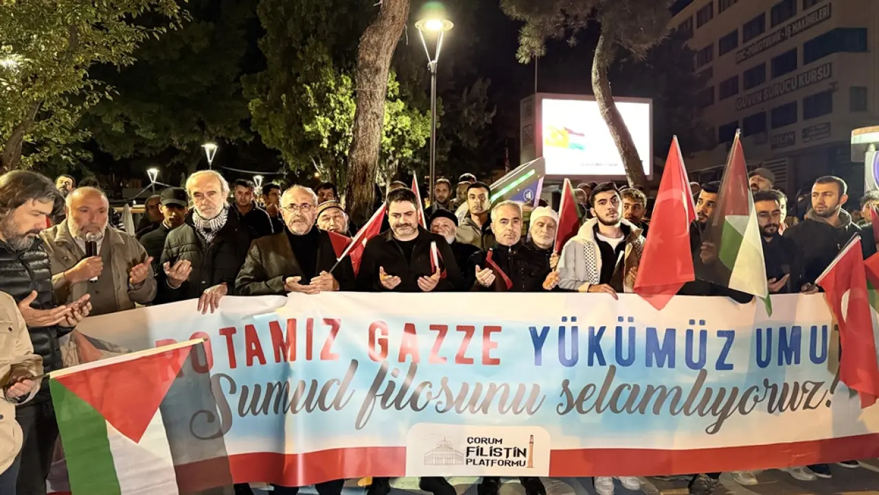 Yüzlerce Vatandaş İsrail'i Protesto Etti 10