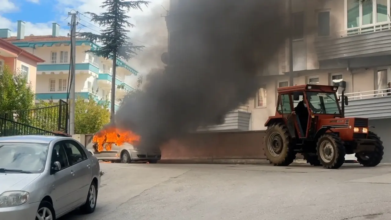 Dini Nikahlı Eşinin Otomobilini Ateşe Verdi 3