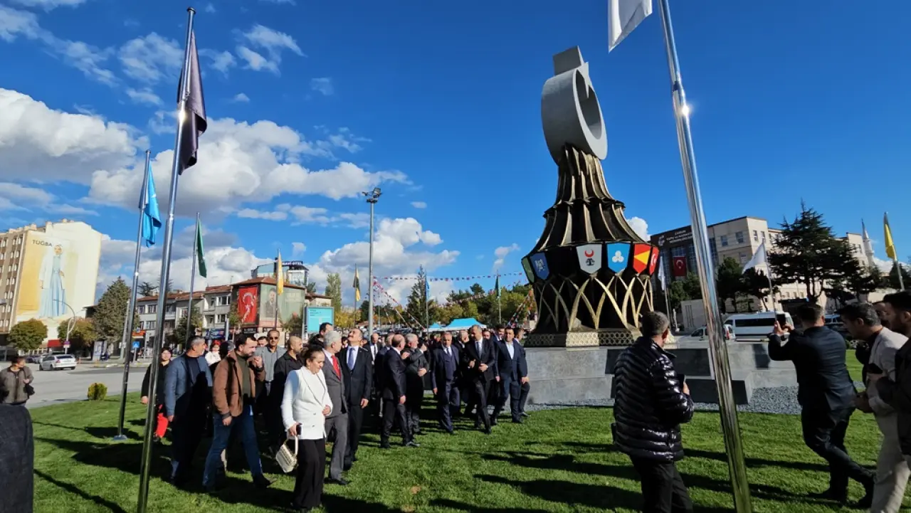 Türk Dünyası Abidesi Açıldı 5