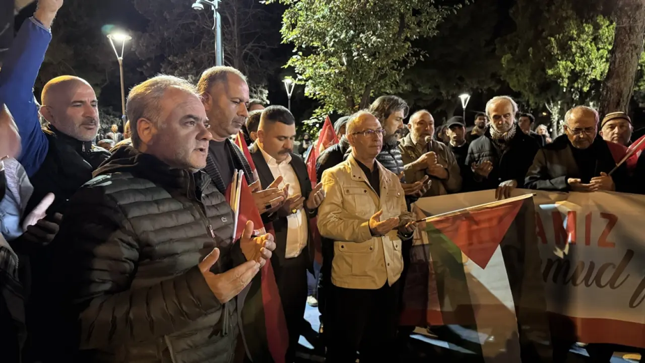 Yüzlerce Vatandaş İsrail'i Protesto Etti 9