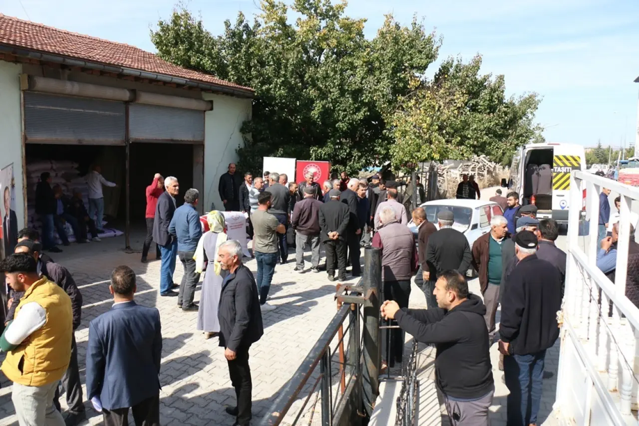 213 Çiftçiye Arpa Tohumu Desteği 3