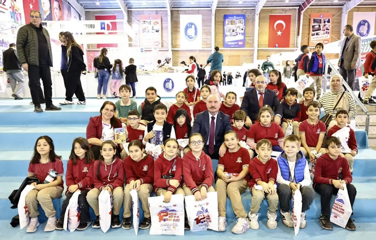 ‘Kitaplar Geleceğe Taşıyan En Güçlü Köprülerdir’ 3