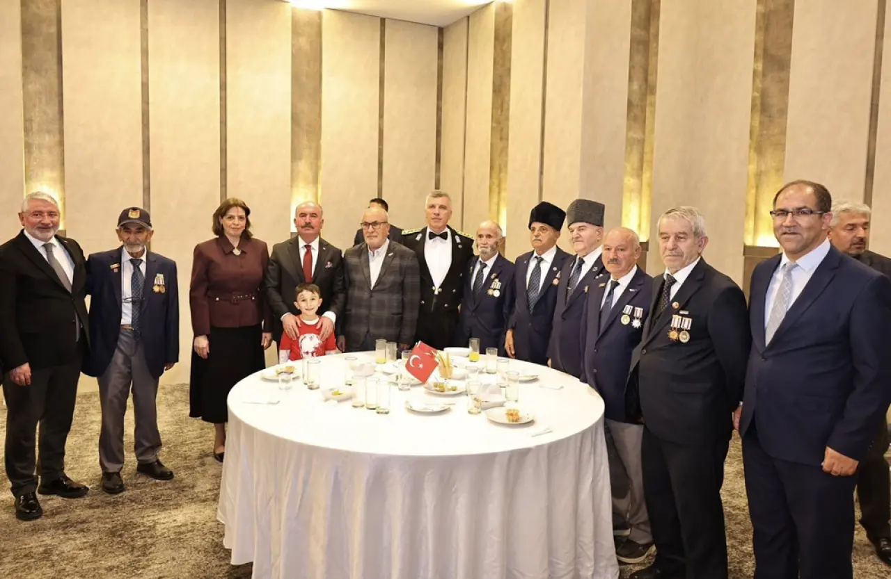 Kent Protokolü, Cumhuriyet Resepsiyonu’nda Buluştu 3