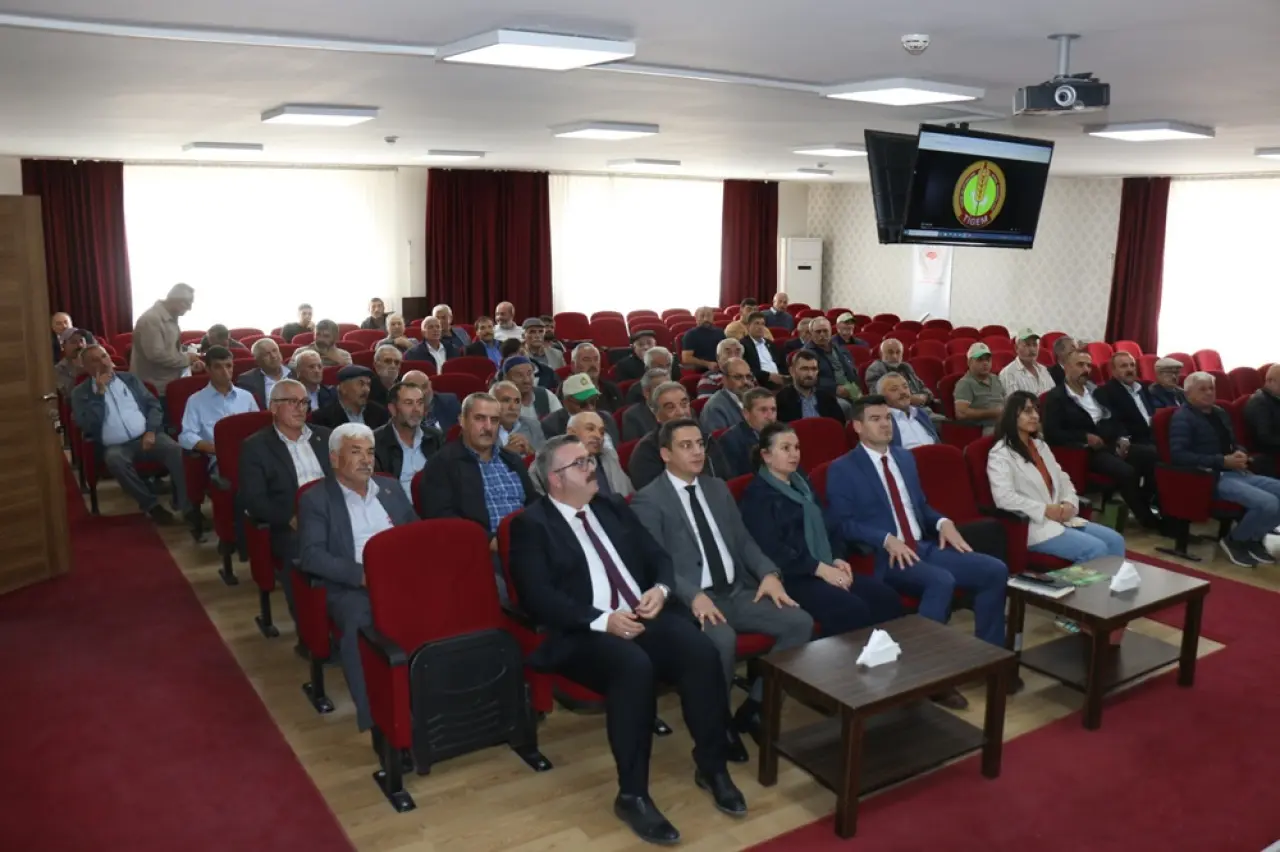 Çiftçilere Yeni Tohum Çeşitleri Tanıtıldı 3