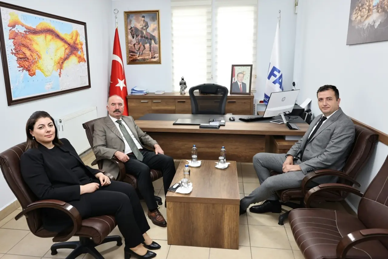 Vali Çalgan, AFAD'ın Çalışmalarını Dinledi 6
