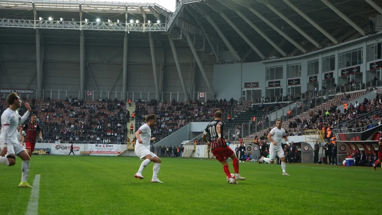 Zirve Yolunda Evde Kritik Kayıp 15