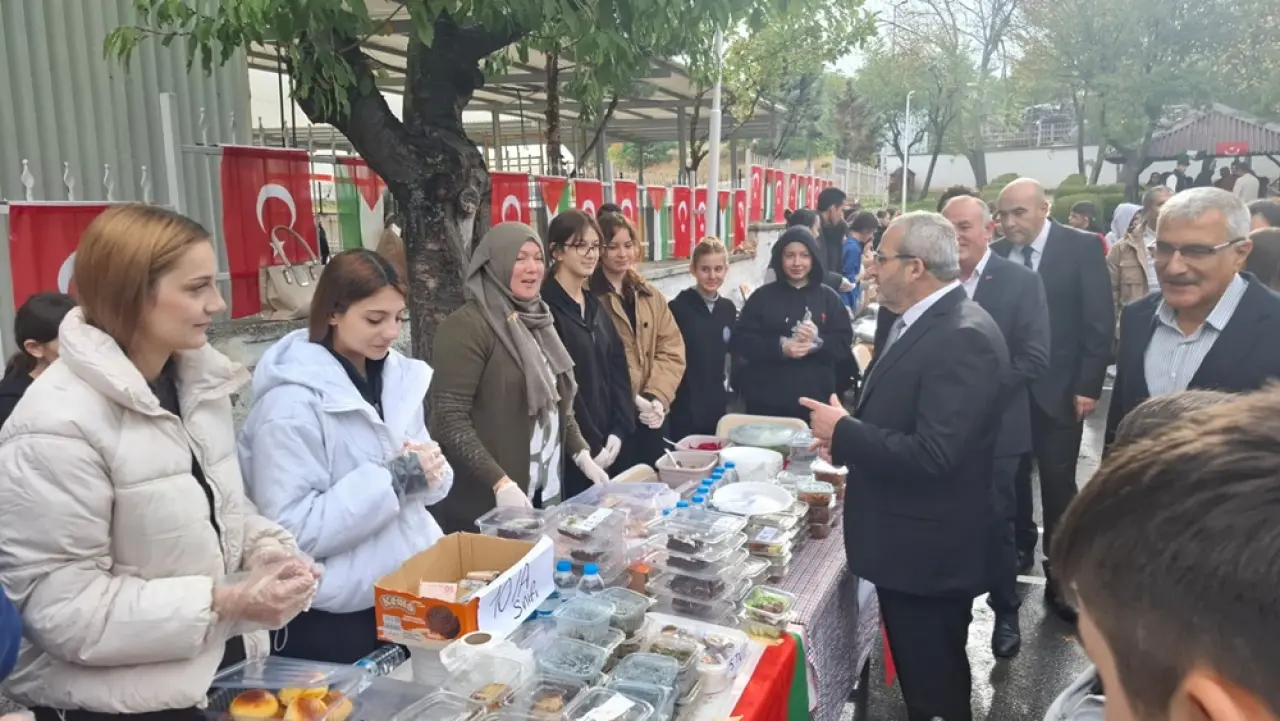 Okullar Gazze İçin Tek Yürek 7