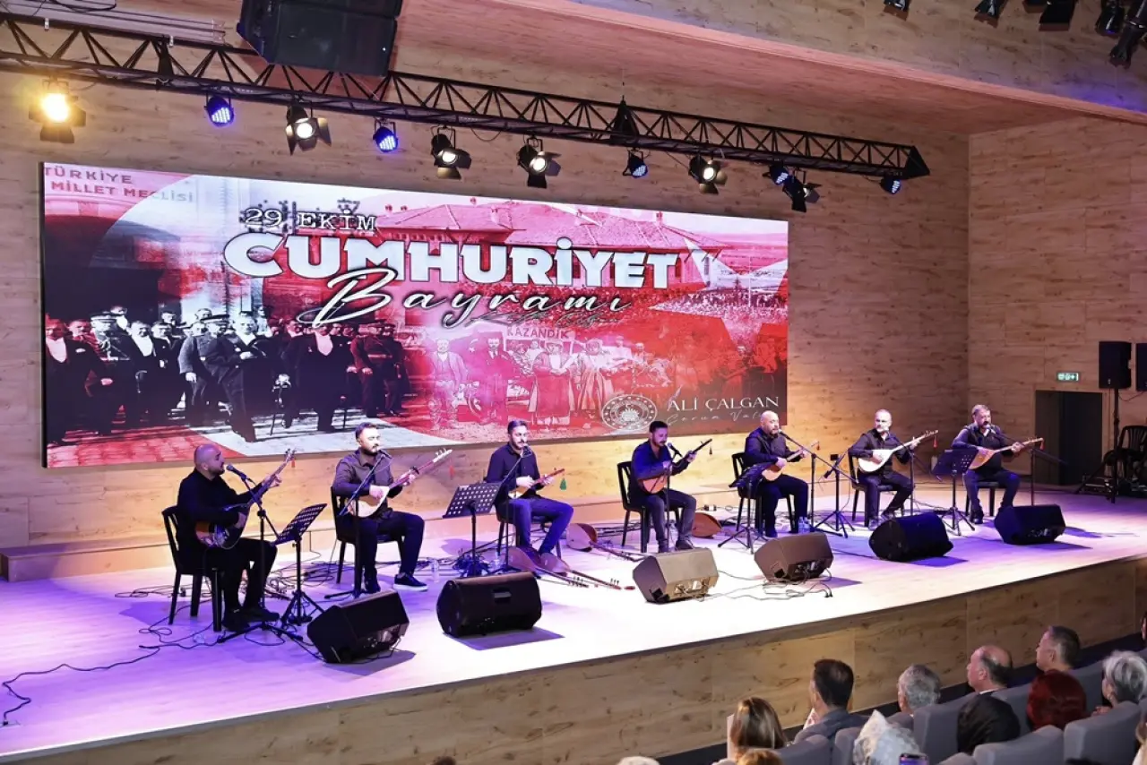 Cumhuriyet Sevgisi Bağlama Ezgileriyle Buluştu 3