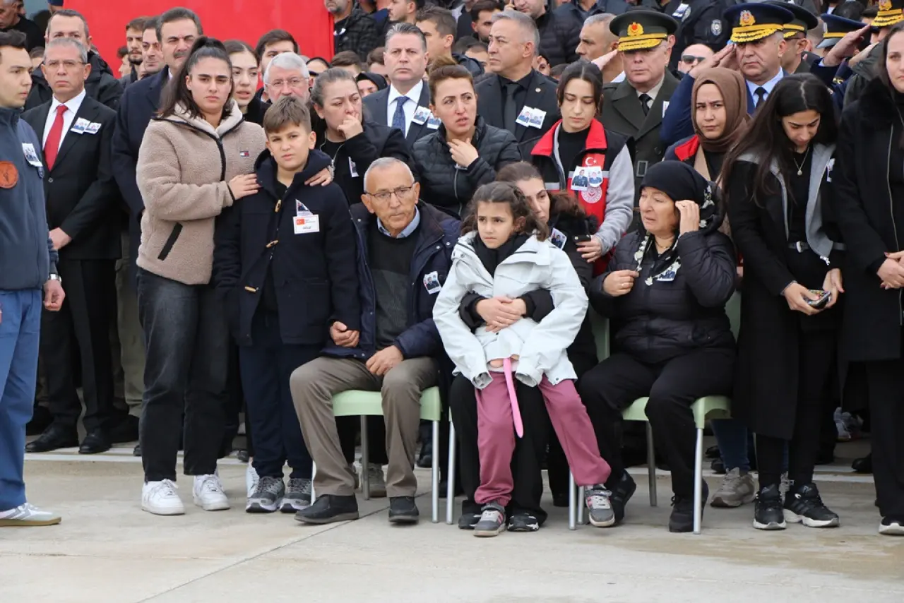 Şehit Babasını Böyle Bekledi 1