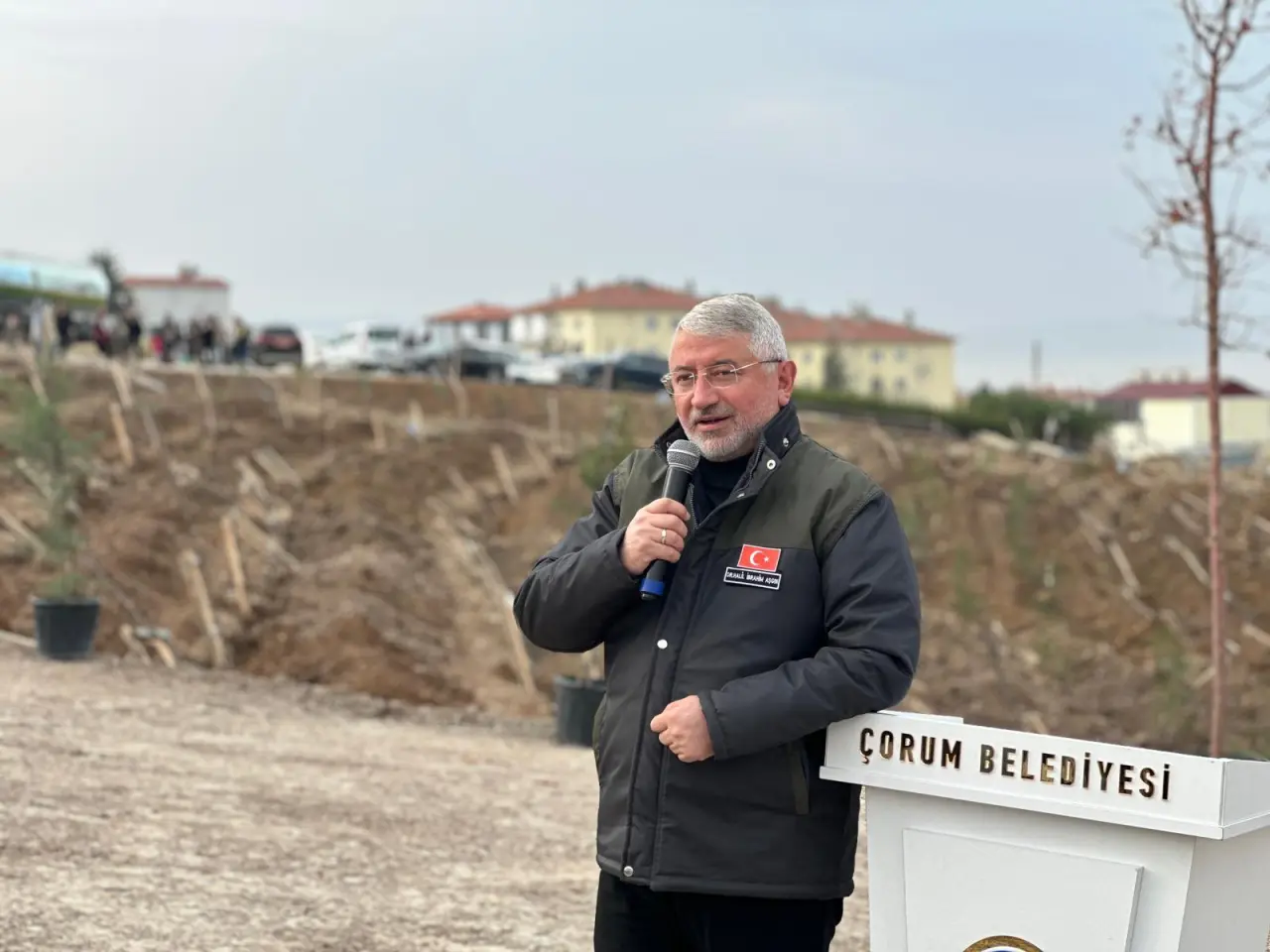 Yeni Ormanda İlk Ağaçlar Toprakla Buluştu 6