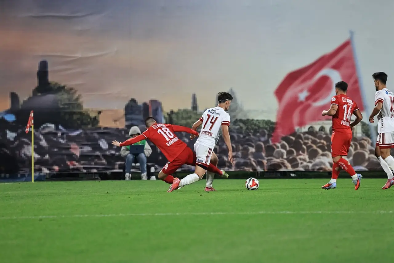 14 maçımızda yalnızca bir kırmızı kart çıktı 1