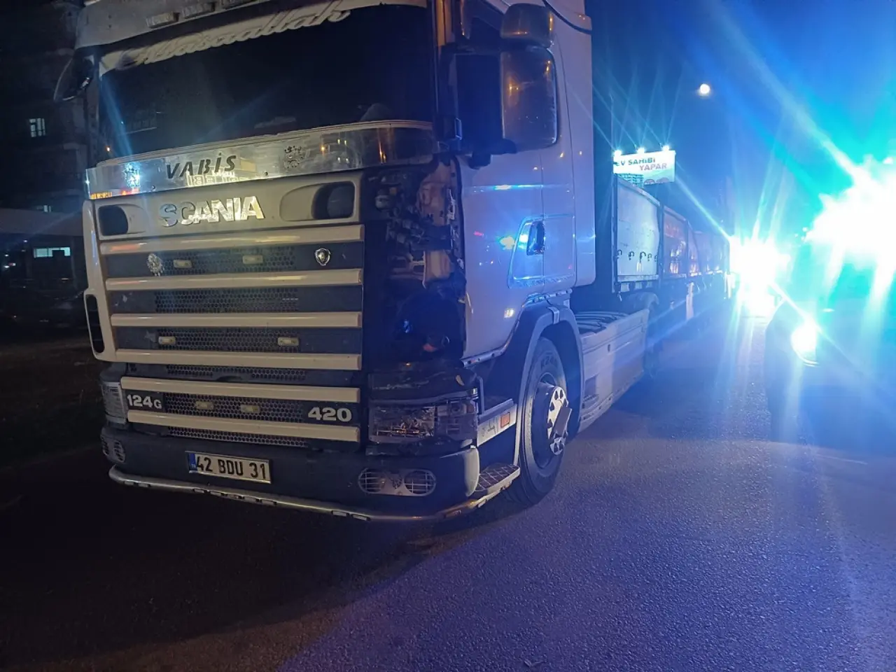 TIR’ın Çarptığı Kadın Hayatını Kaybetti 1