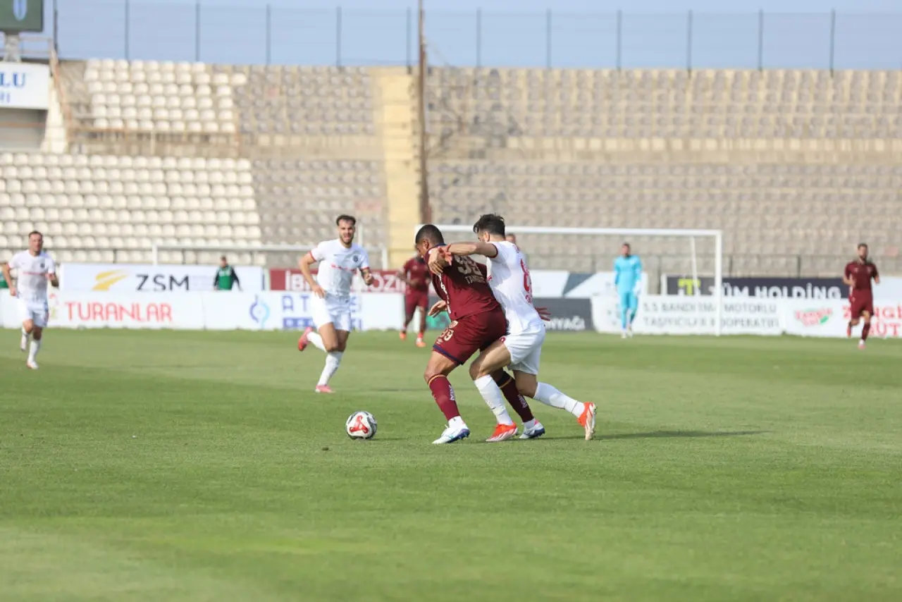 Mücadele Var, Şans Yok: 1-0 4