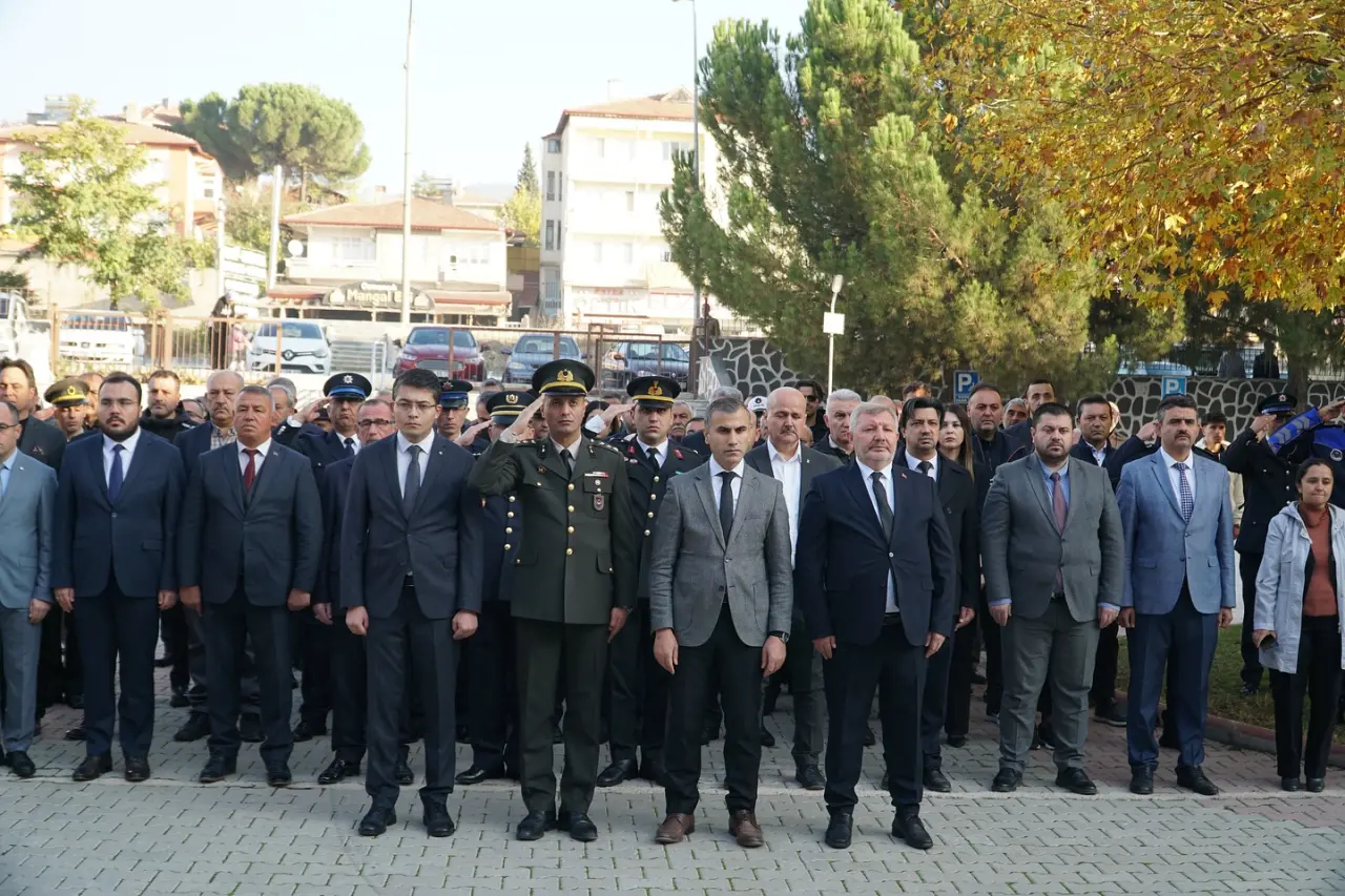 Büyük Önder İlçelerde Anıldı 5