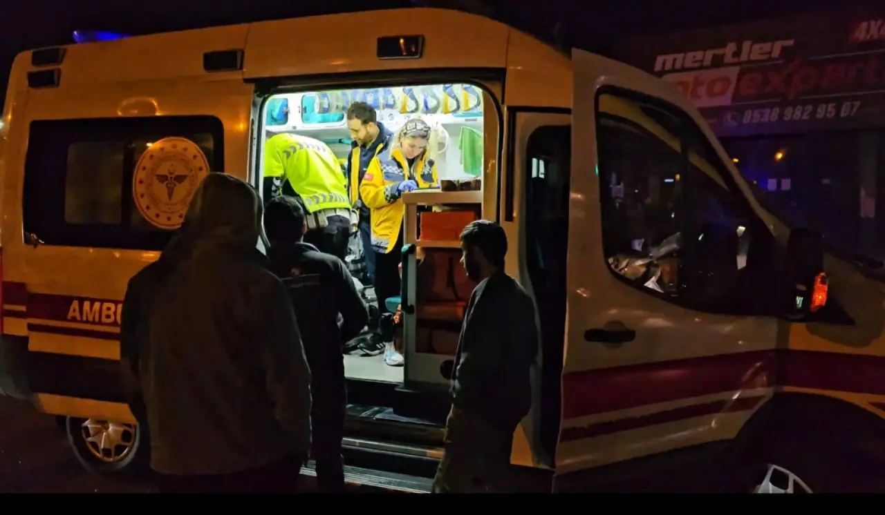 TIR’ın Çarptığı Otomobilin Sürücüsü Yaralandı 3