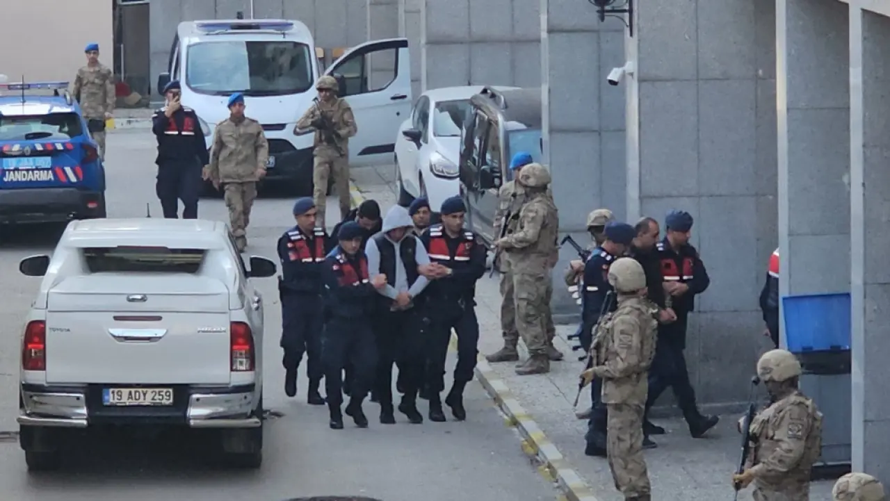 Uyuşturucu Operasyonunda 3 Kişi Tutuklandı 3